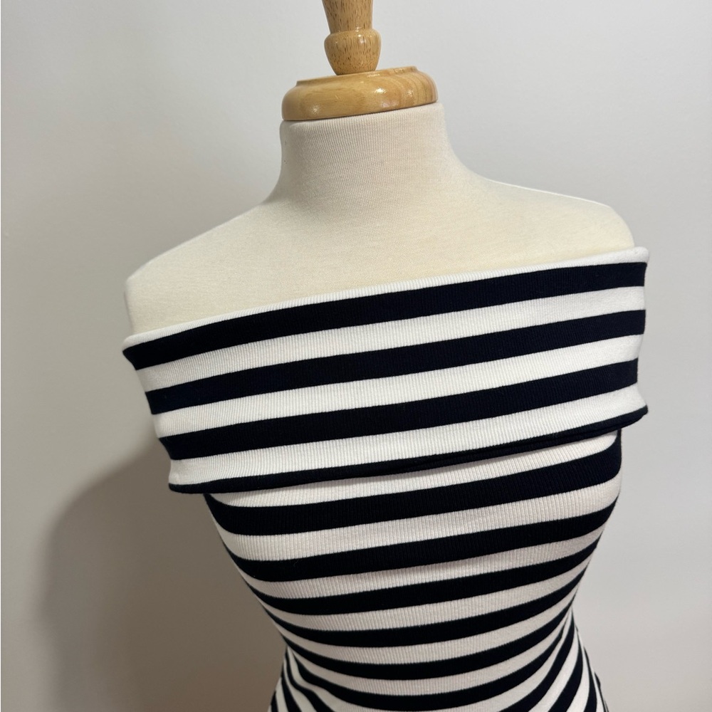 Banana Republic Off-Shoulder Cotton Ribbed Nautical Striped Top Navy White Sz S - Picture 4 of 13